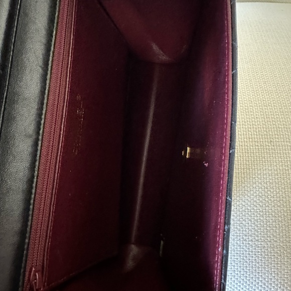 CHANEL 2000-2001 Turnlock Half Flap Medium Black Lambskin - Picture 10 of 10